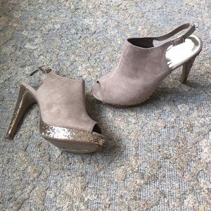 Rampage Glasser peep toe heel